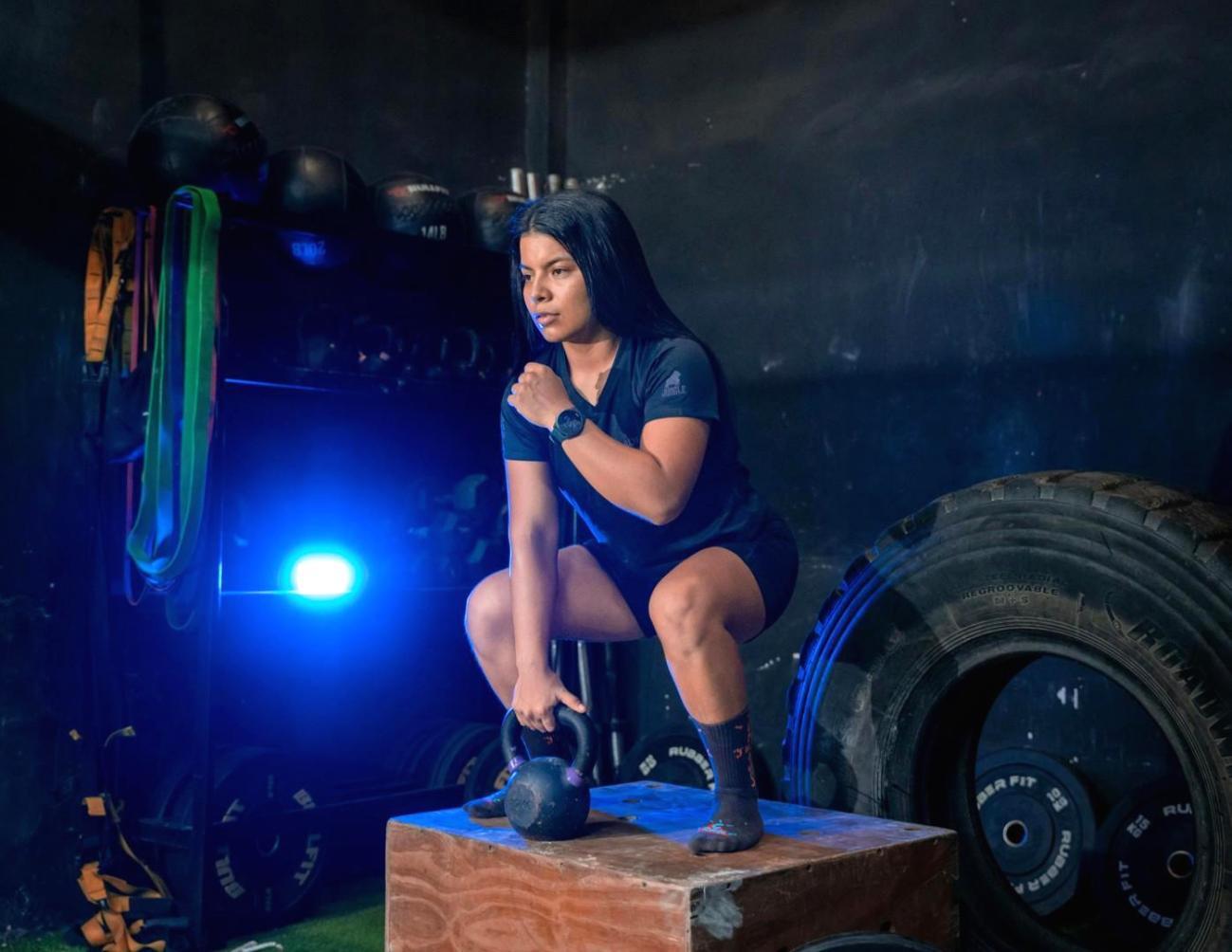 Групповая тренировка в студии Kraxe Plyxe